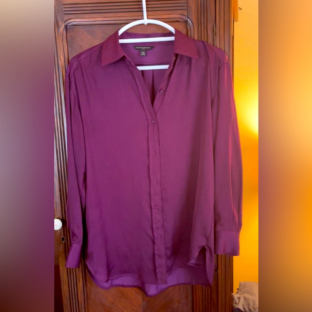 Ladies eggplant long sleeve buttoned shirt, XS
